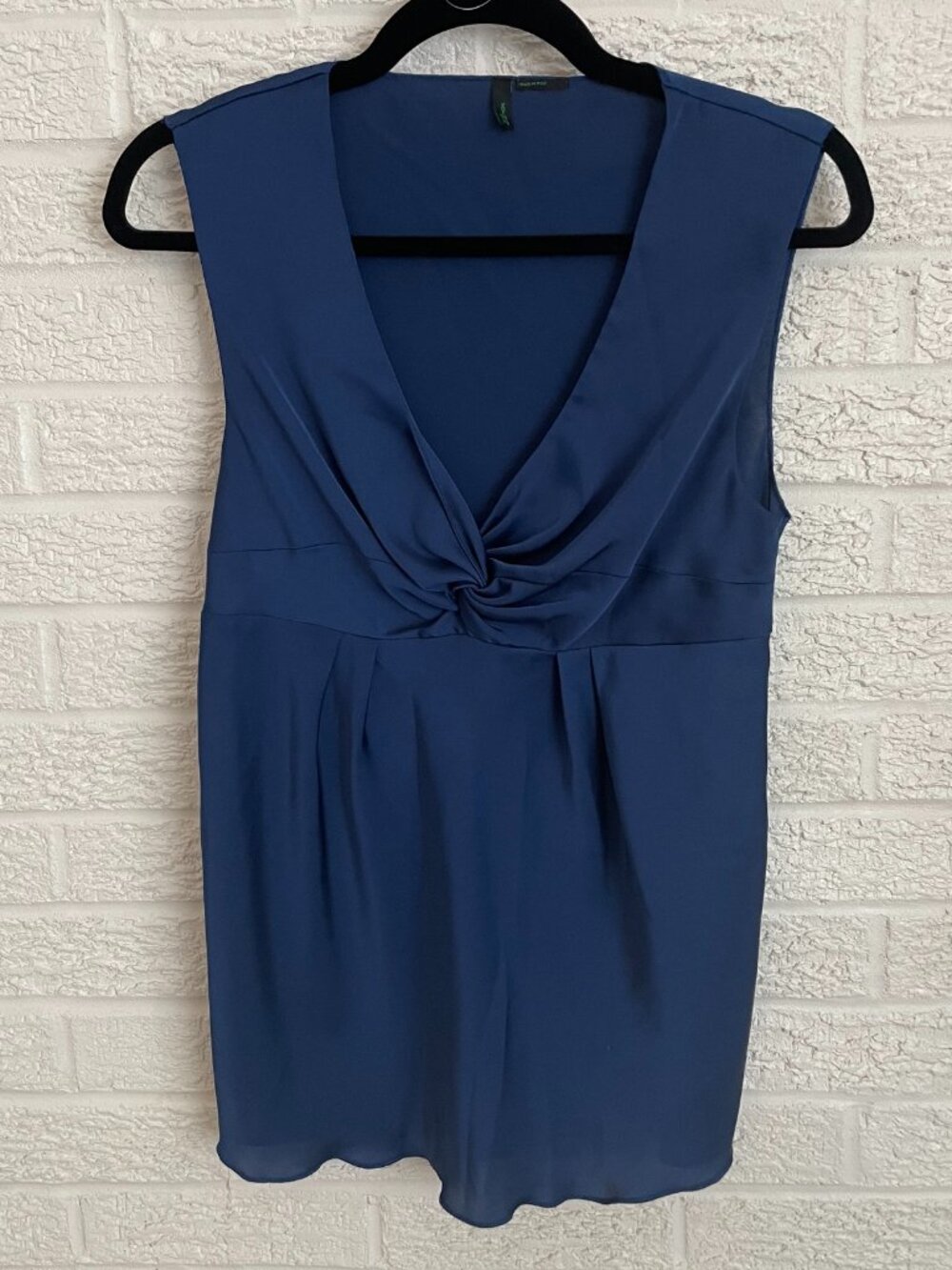 Benetton twist front top